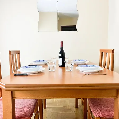 Comodo Con Piscina By Bebalmy *